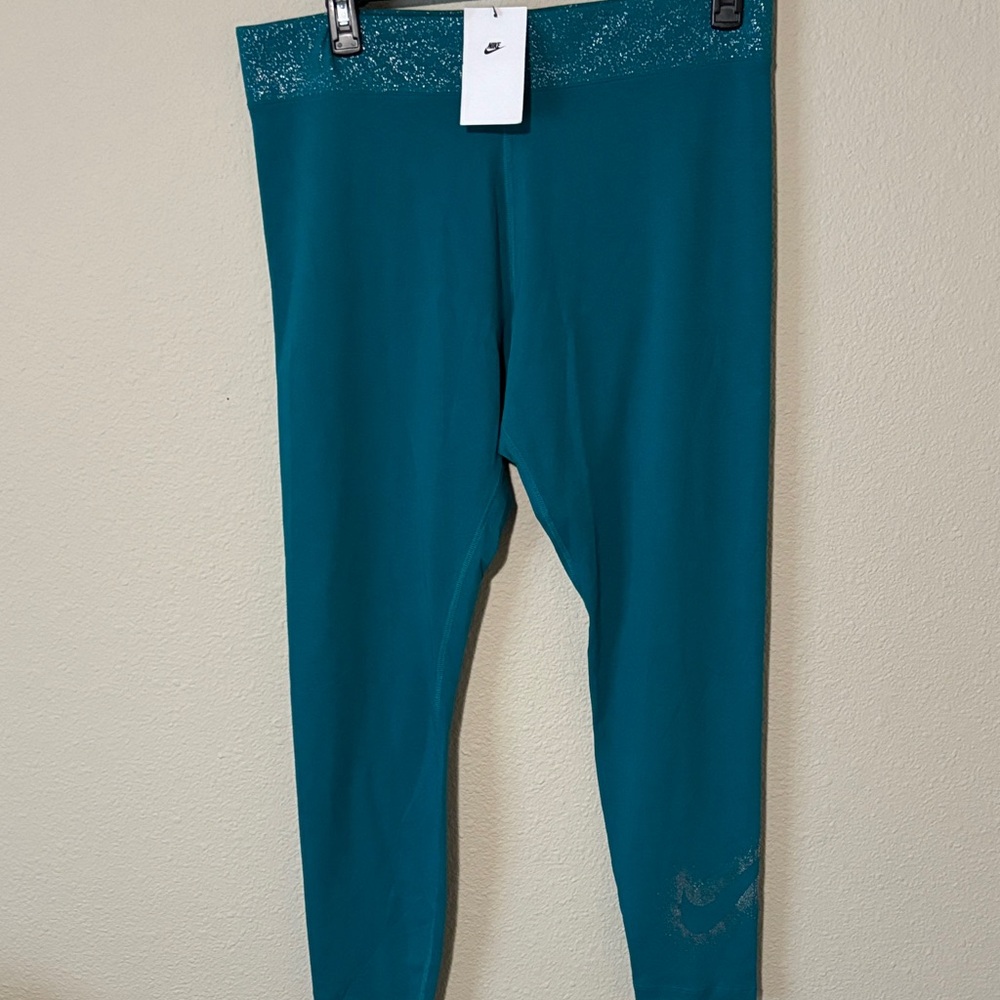 NWT Nike Women’s XXL Leggings